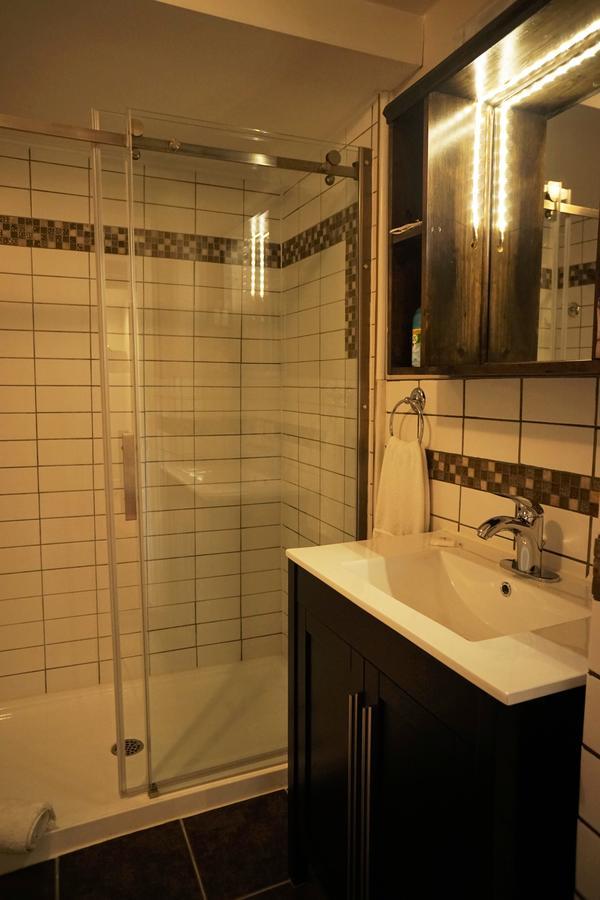 Auberge A La Fontaine Саттон Экстерьер фото